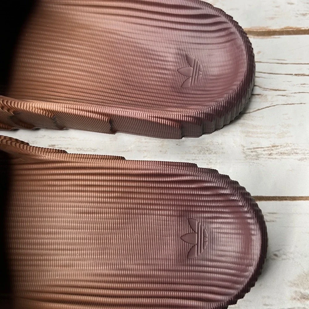 adidas Adilette 22 Slides Brown Topographic Textured‎ Sandals Men 9UK/10US